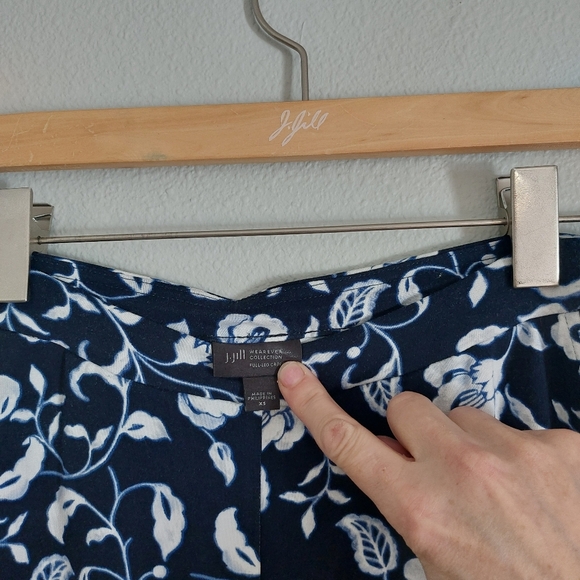 - J.Jill Wearever Collection Full-Leg Cropped Floral Print Pants size XS H… - Picture 3 of 6